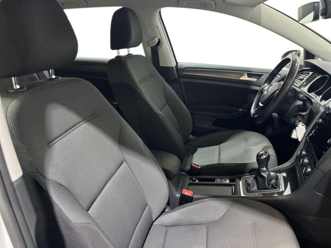 Volkswagen Golf - Photo 13