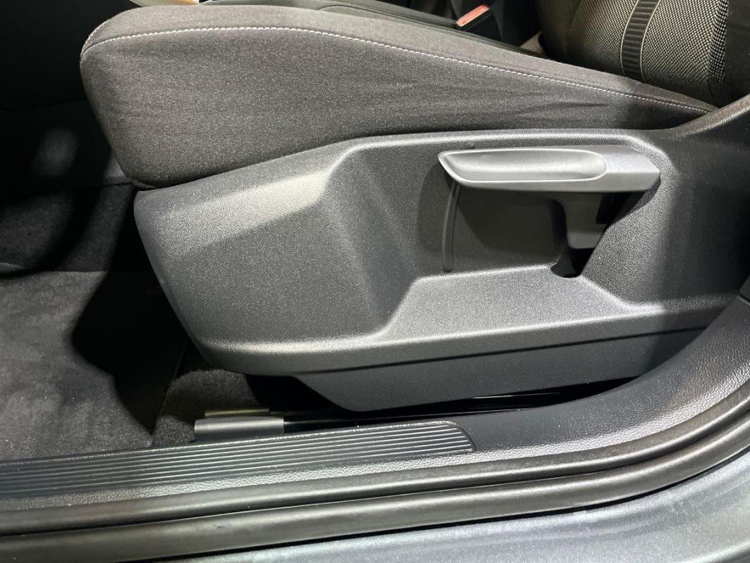 Volkswagen T-Roc - Photo 14