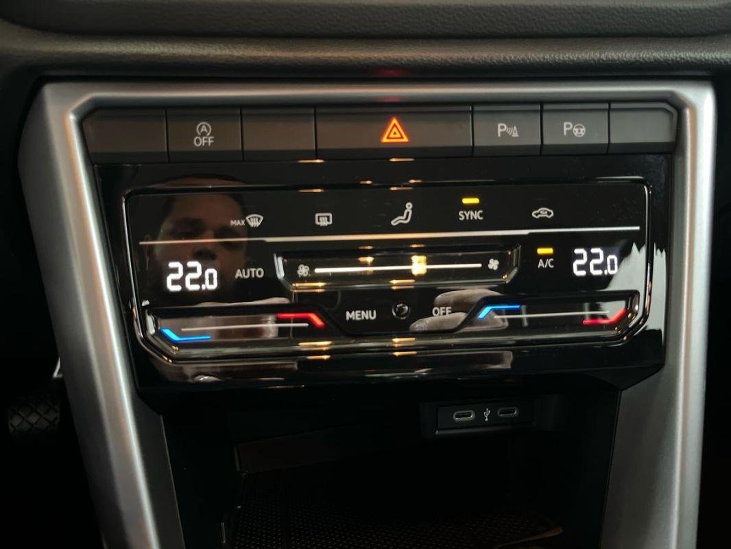 Volkswagen T-Roc - Photo 19