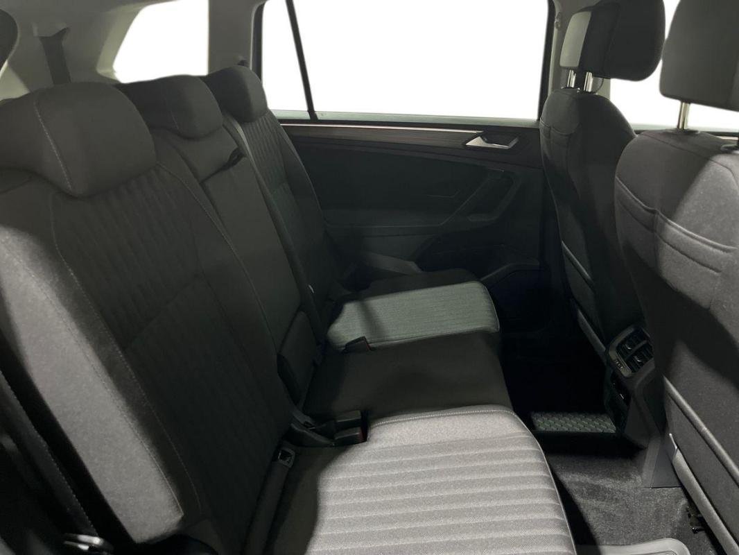 Volkswagen Tiguan Allspace - Photo 23