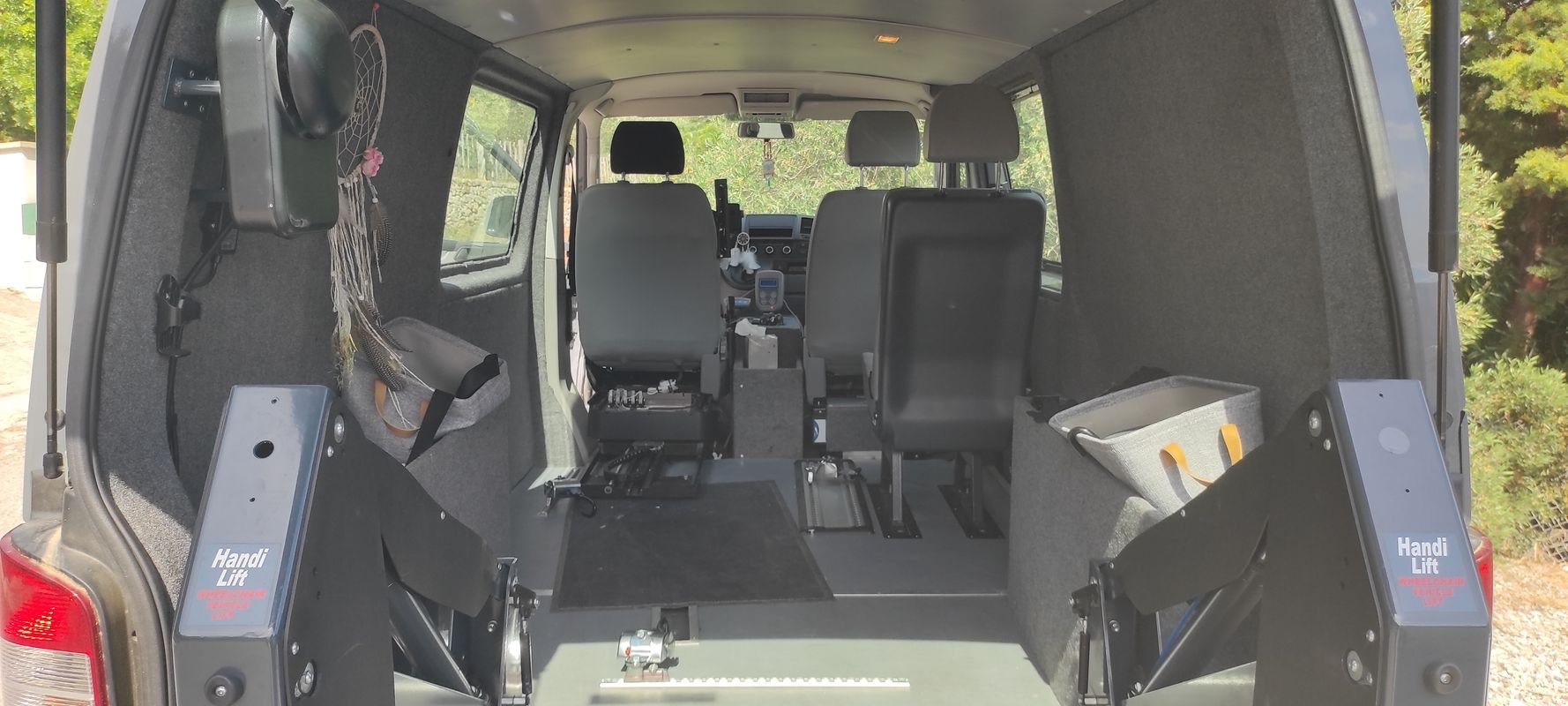 Volkswagen Transporter - Photo 14