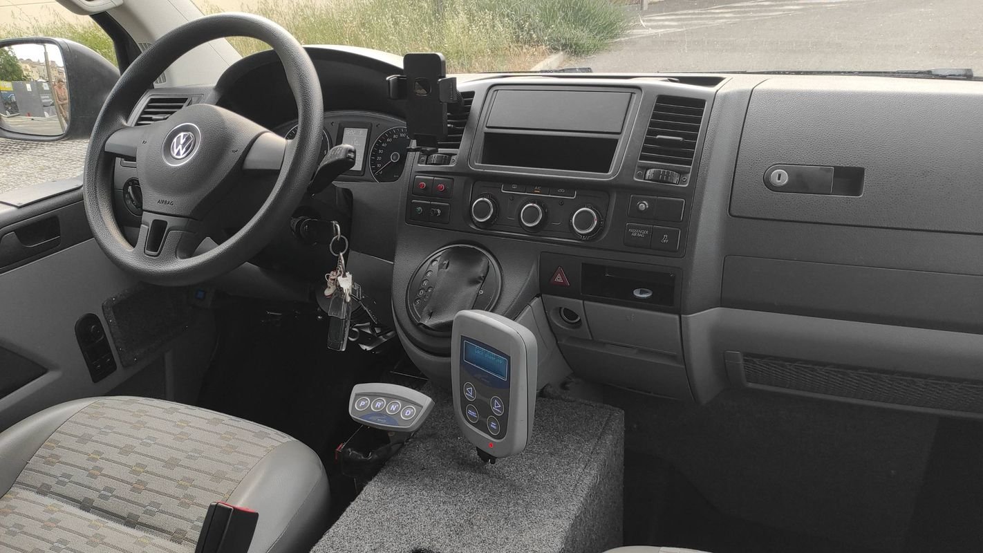 Volkswagen Transporter - Photo 28