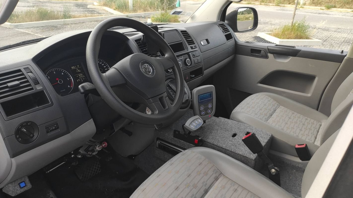 Volkswagen Transporter - Photo 8