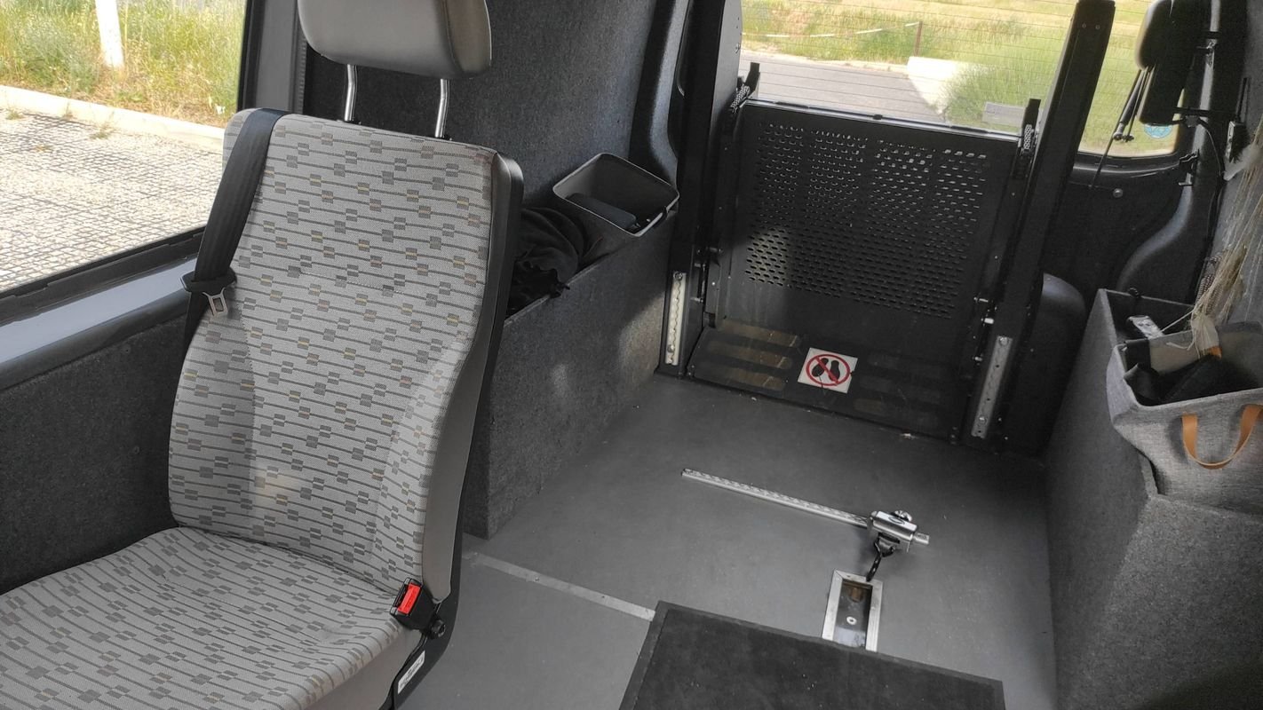 Volkswagen Transporter - Photo 9