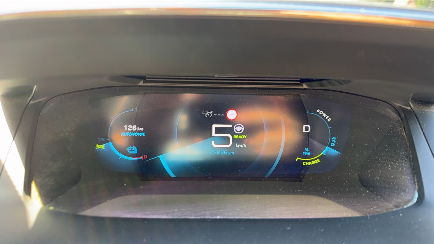 Peugeot 208 - Photo 12