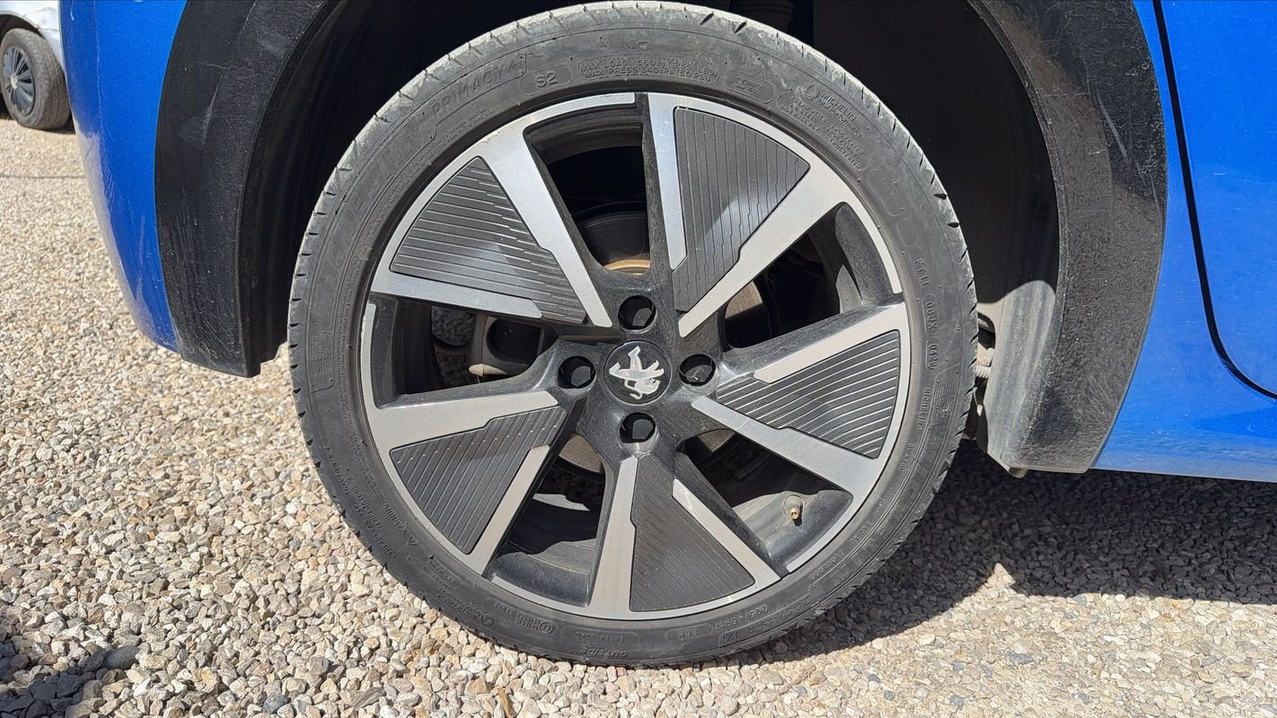 Peugeot 208 - Photo 16