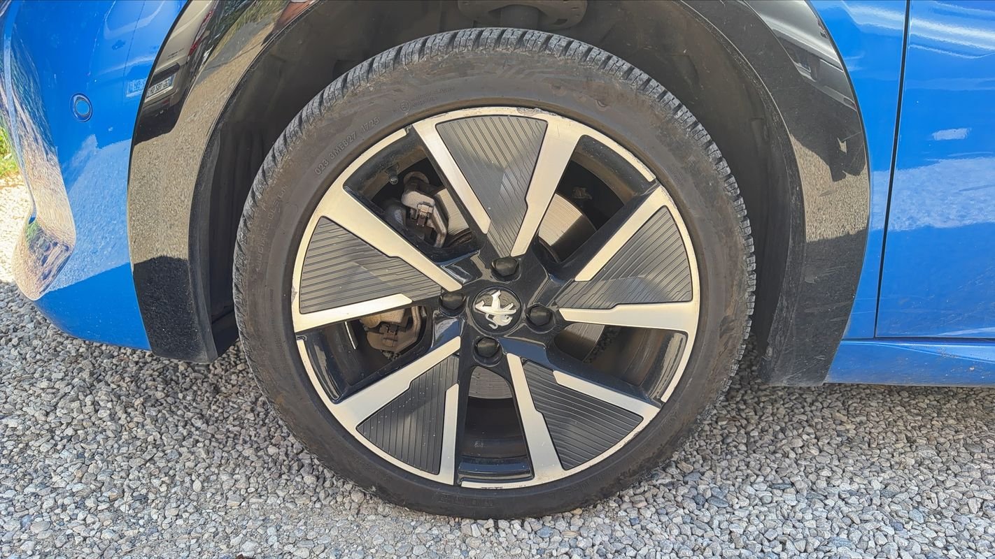 Peugeot 208 - Photo 18
