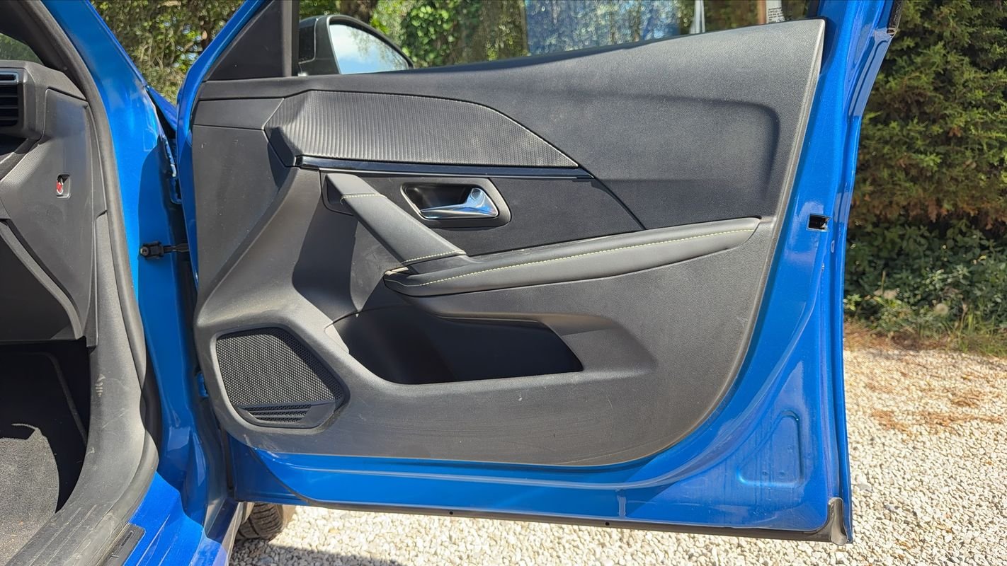 Peugeot 208 - Photo 24