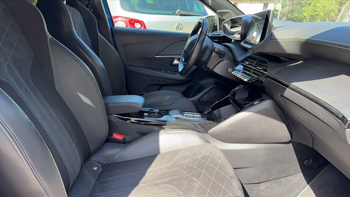 Peugeot 208 - Photo 25