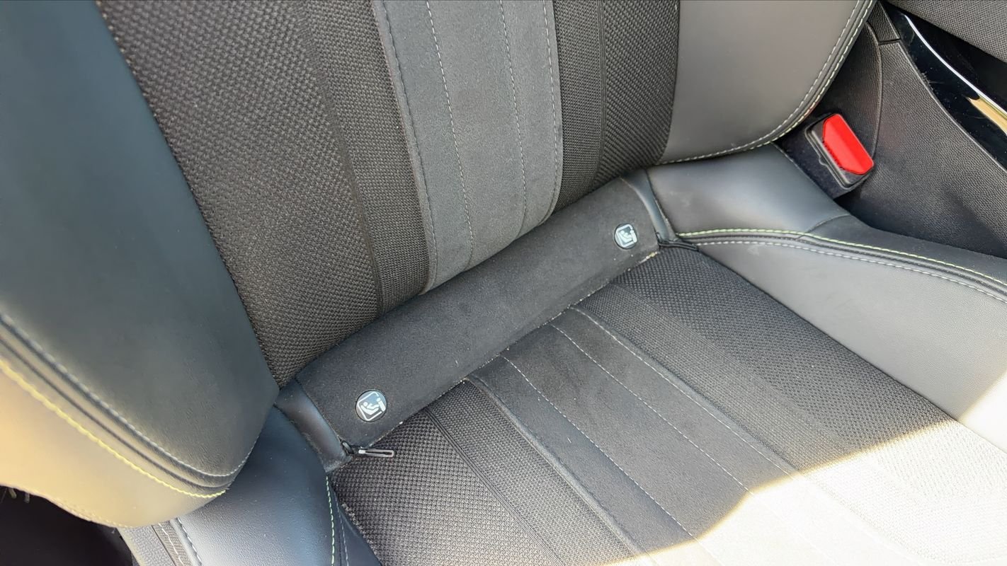 Peugeot 208 - Photo 28