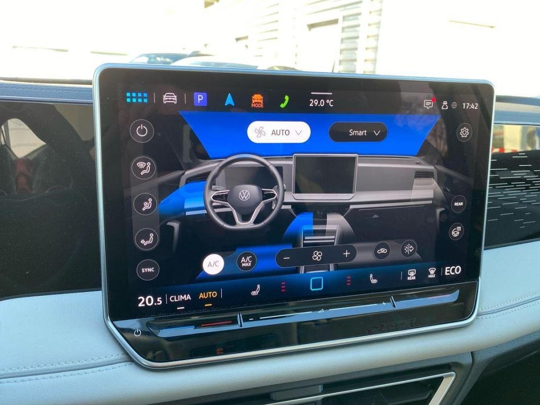 Volkswagen Tiguan - Photo 19