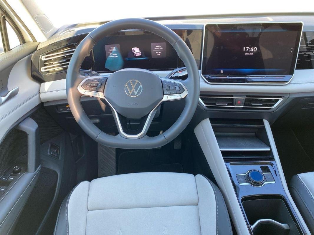 Volkswagen Tiguan - Photo 24