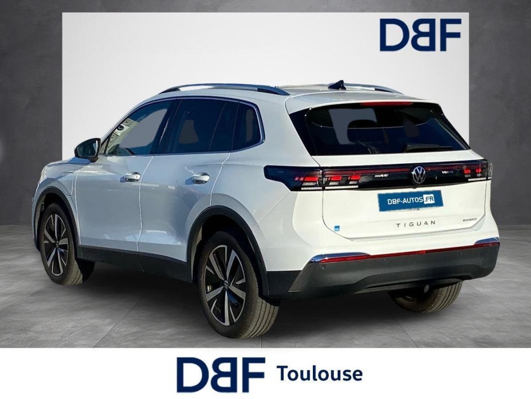 Volkswagen Tiguan - Photo 3