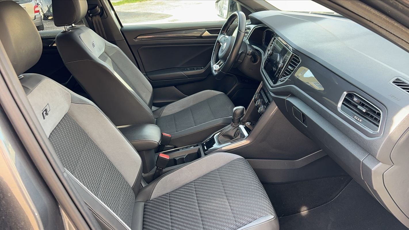 Volkswagen T-Roc - Photo 25