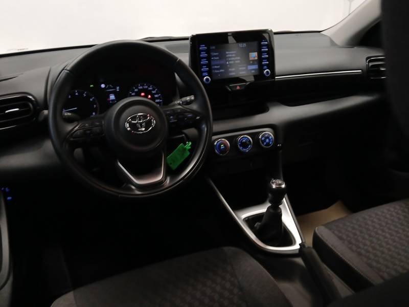 Toyota Yaris - Photo 11