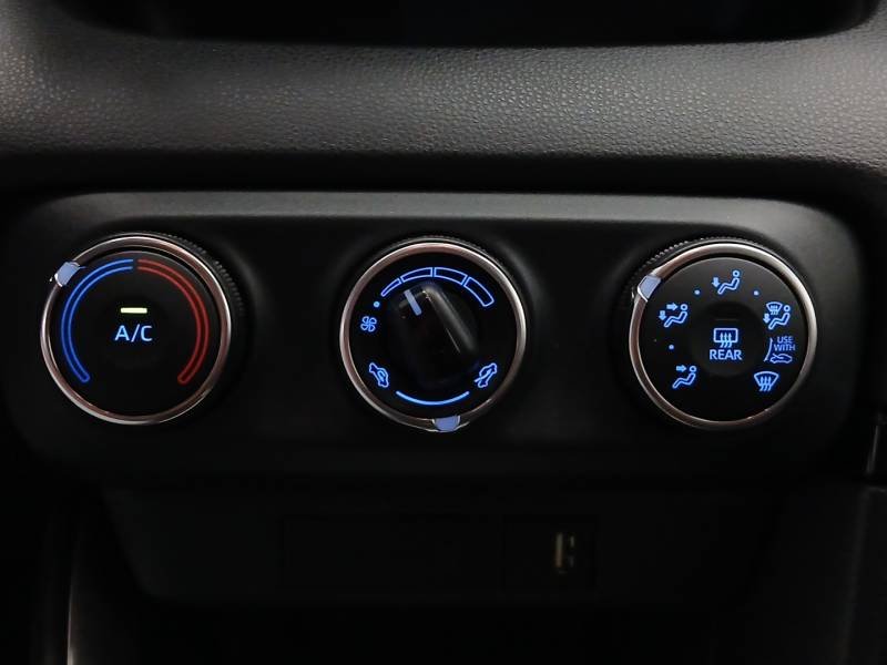 Toyota Yaris - Photo 24