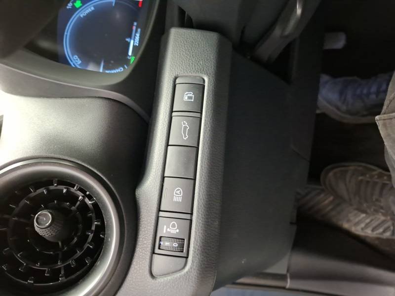 Toyota C-HR - Photo 24