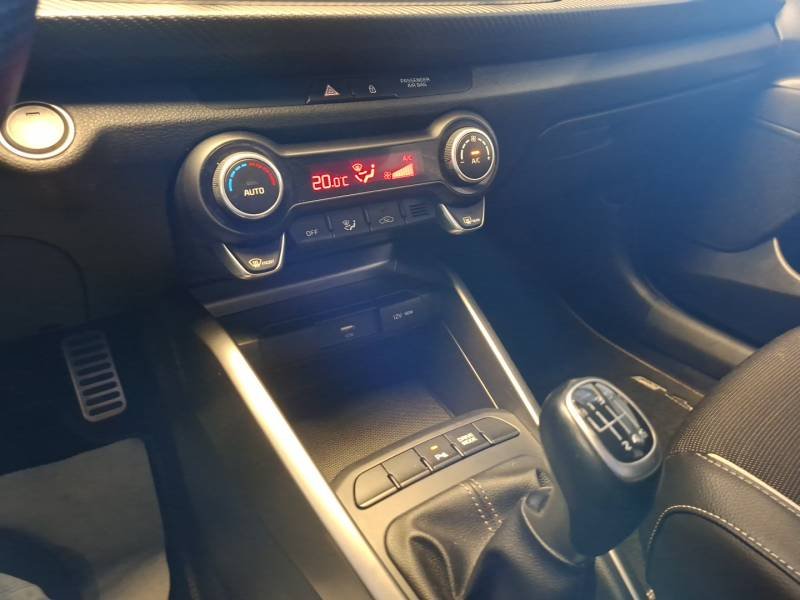 Kia Rio - Photo 19
