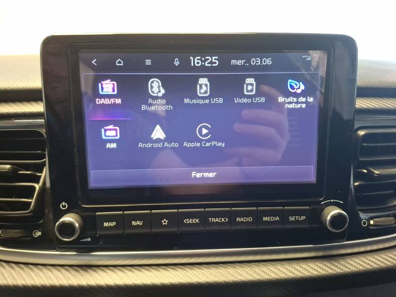 Kia Rio - Photo 22