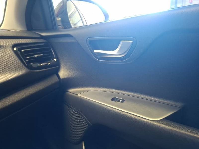 Kia Rio - Photo 33