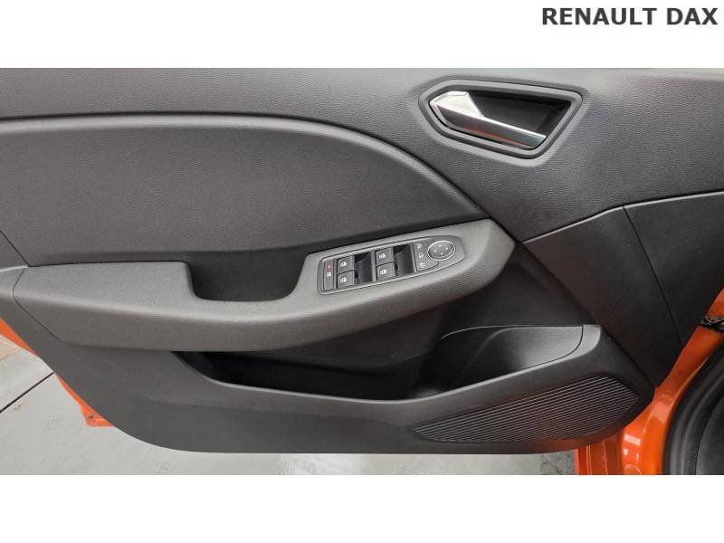 Renault Clio - Photo 24