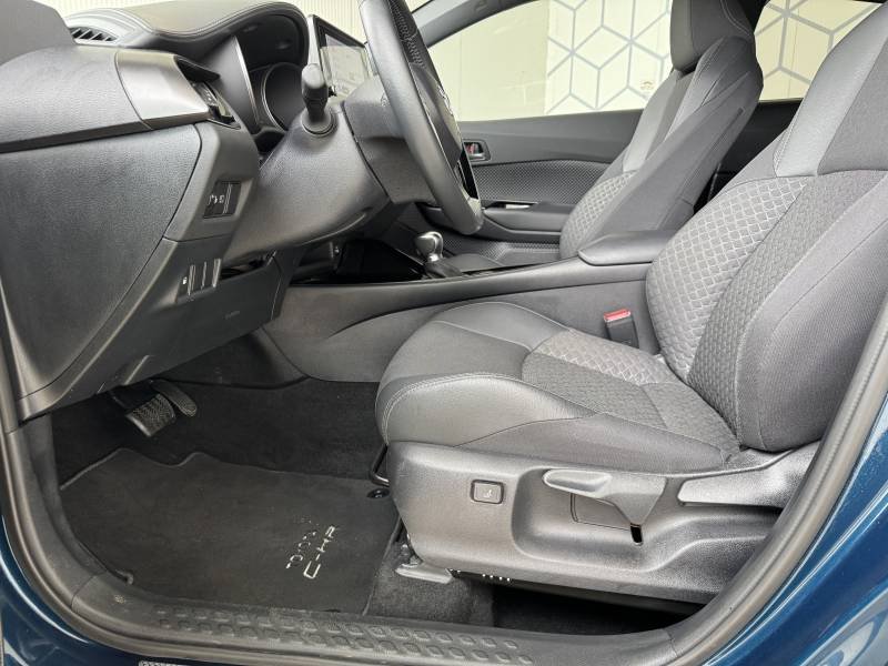 Toyota C-HR - Photo 14
