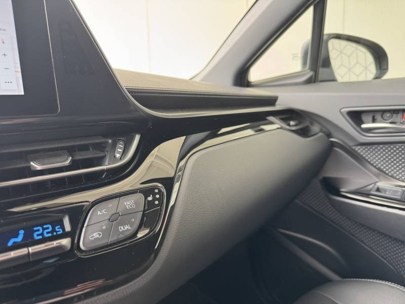 Toyota C-HR - Photo 28