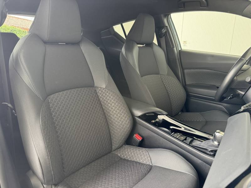 Toyota C-HR - Photo 34