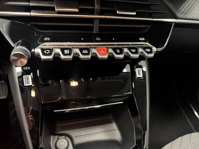 Peugeot 208 - Photo 15