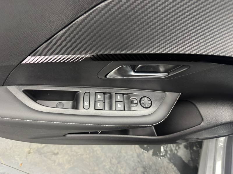 Peugeot 208 - Photo 17