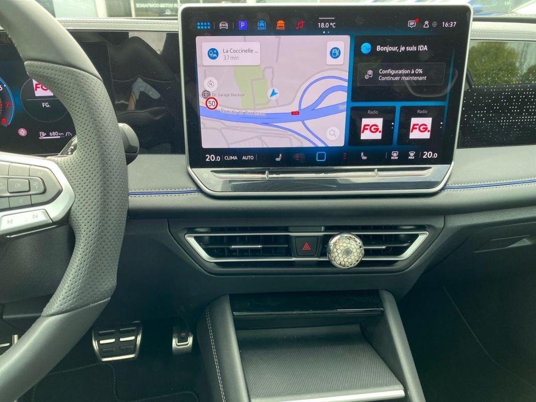 Volkswagen Tiguan - Photo 14