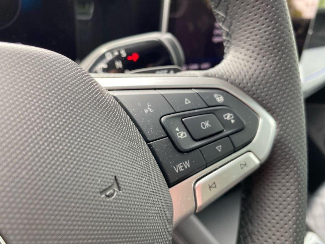 Volkswagen Tiguan - Photo 24