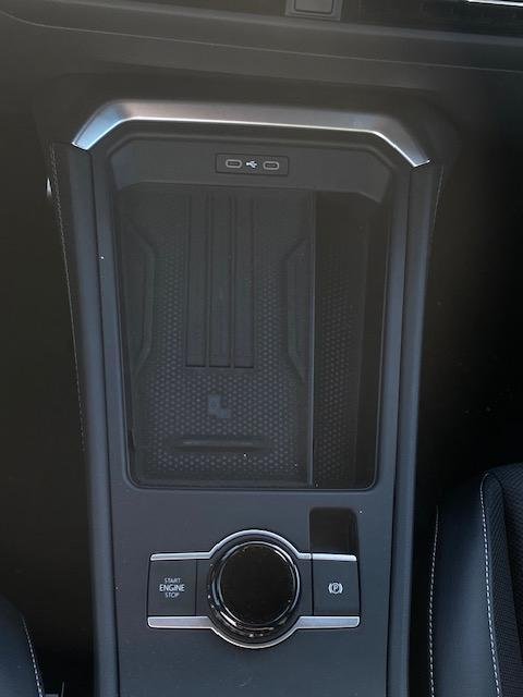 Volkswagen T-Roc - Photo 23