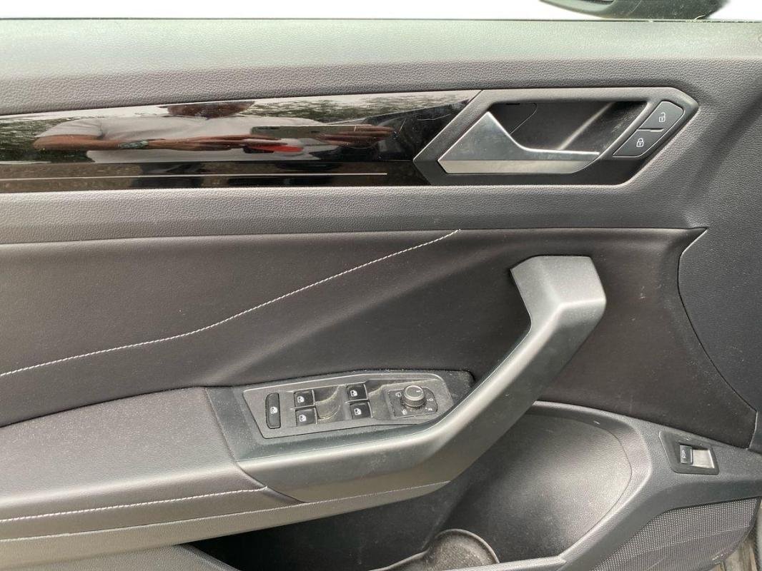 Volkswagen T-Roc - Photo 15