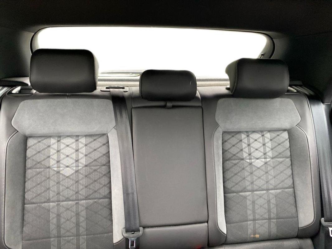 Volkswagen T-Roc - Photo 22