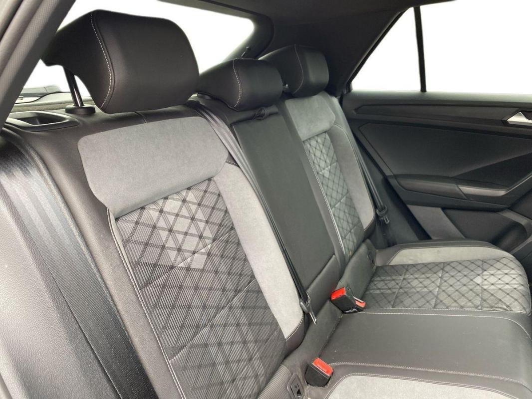 Volkswagen T-Roc - Photo 23