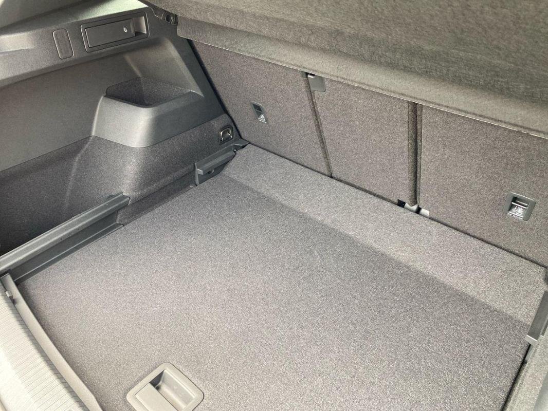 Volkswagen Tiguan - Photo 12