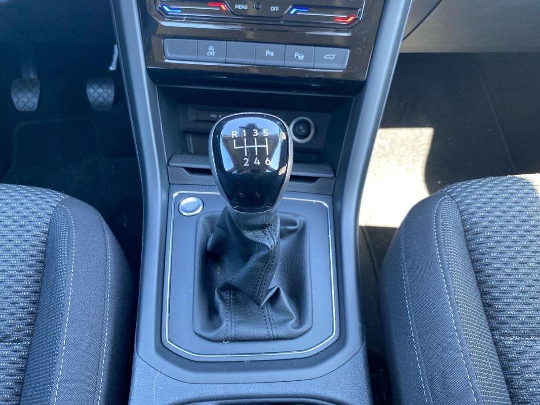 Volkswagen Touran - Photo 11