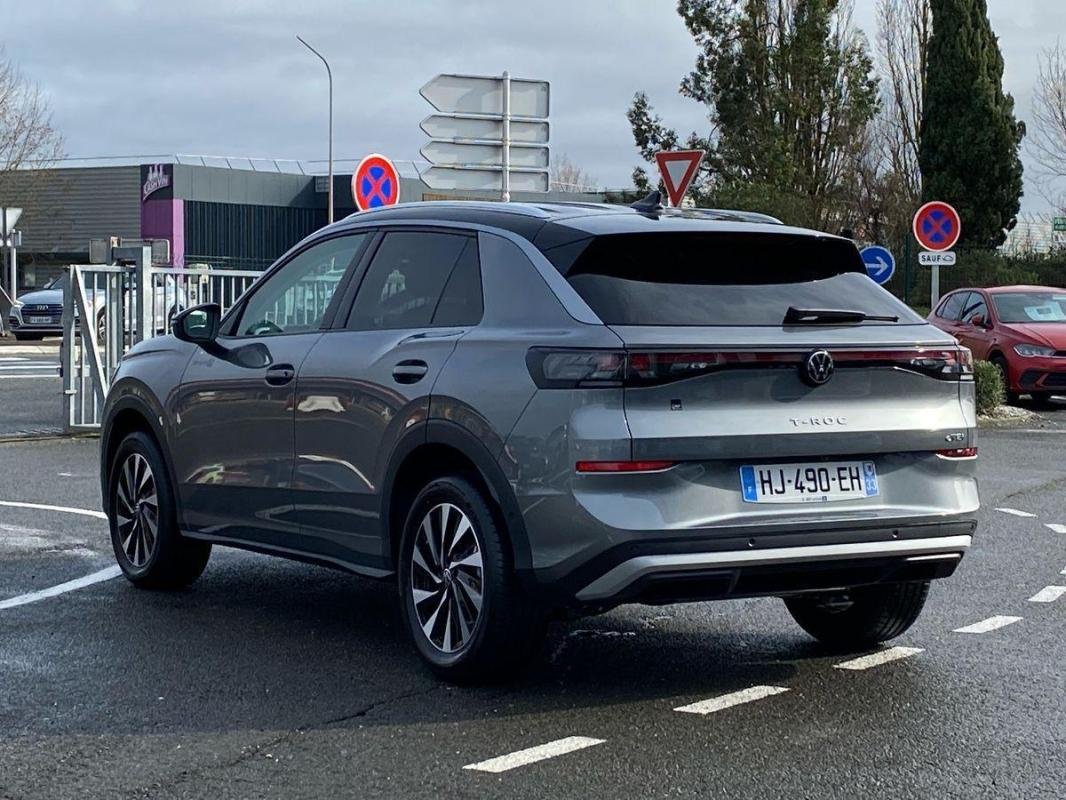 Volkswagen T-Roc - Photo 3