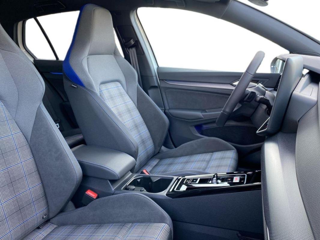 Volkswagen Golf - Photo 13