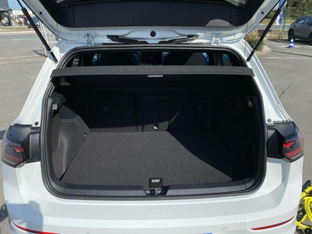 Volkswagen Golf - Photo 31