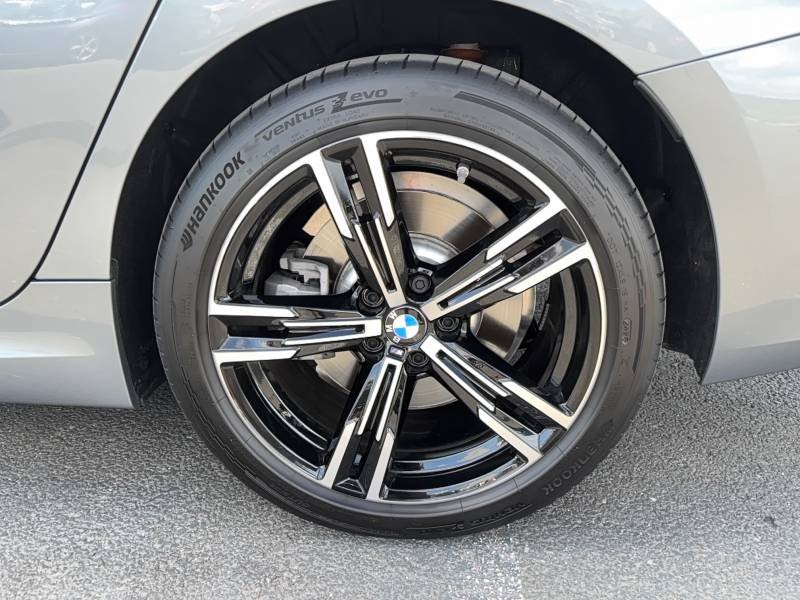 BMW Série 3 - Photo 16