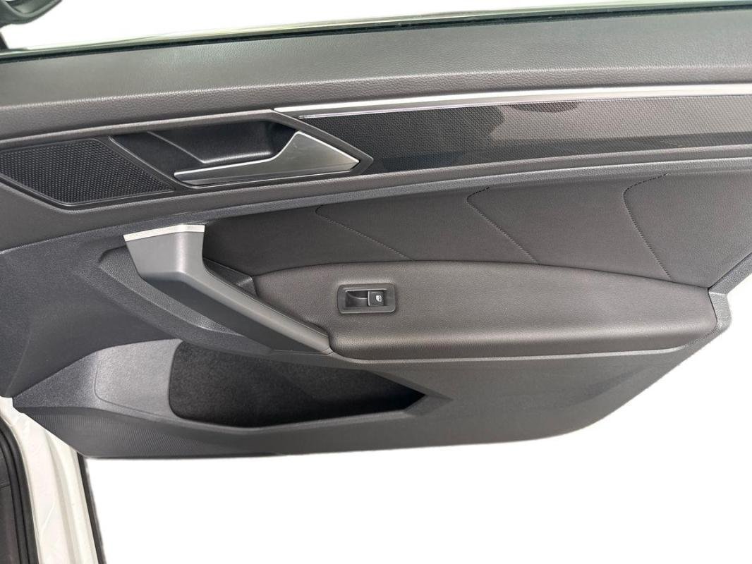 Volkswagen Tiguan - Photo 15