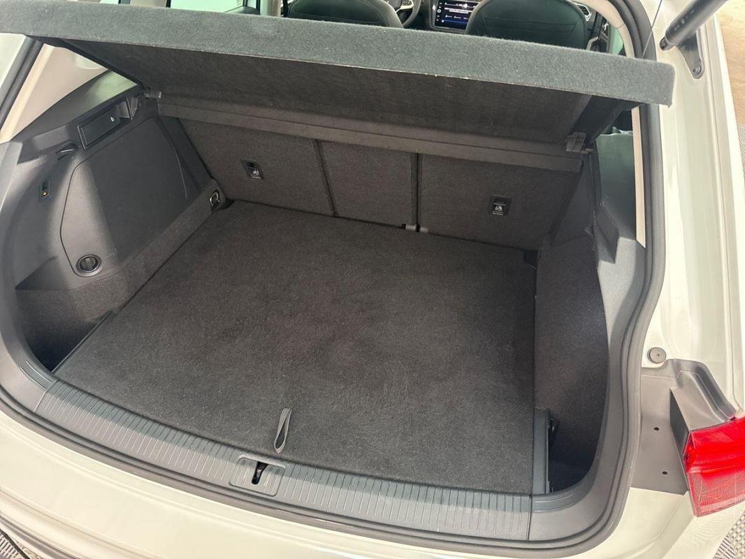 Volkswagen Tiguan - Photo 32