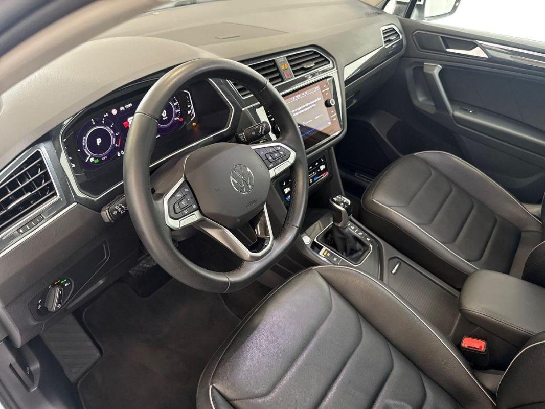 Volkswagen Tiguan - Photo 9