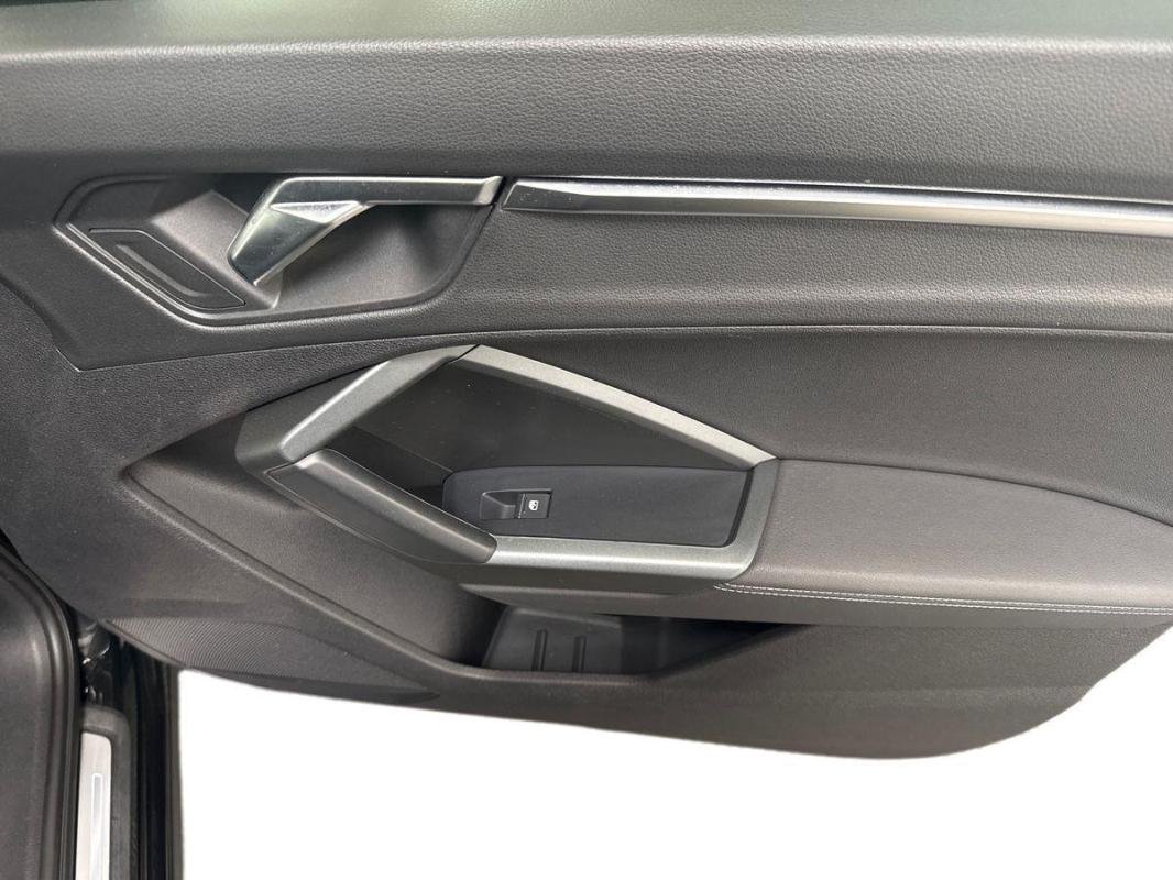 Audi Q3 - Photo 15