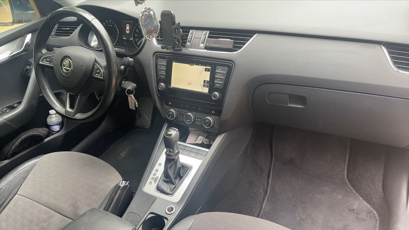 Skoda Octavia - Photo 10
