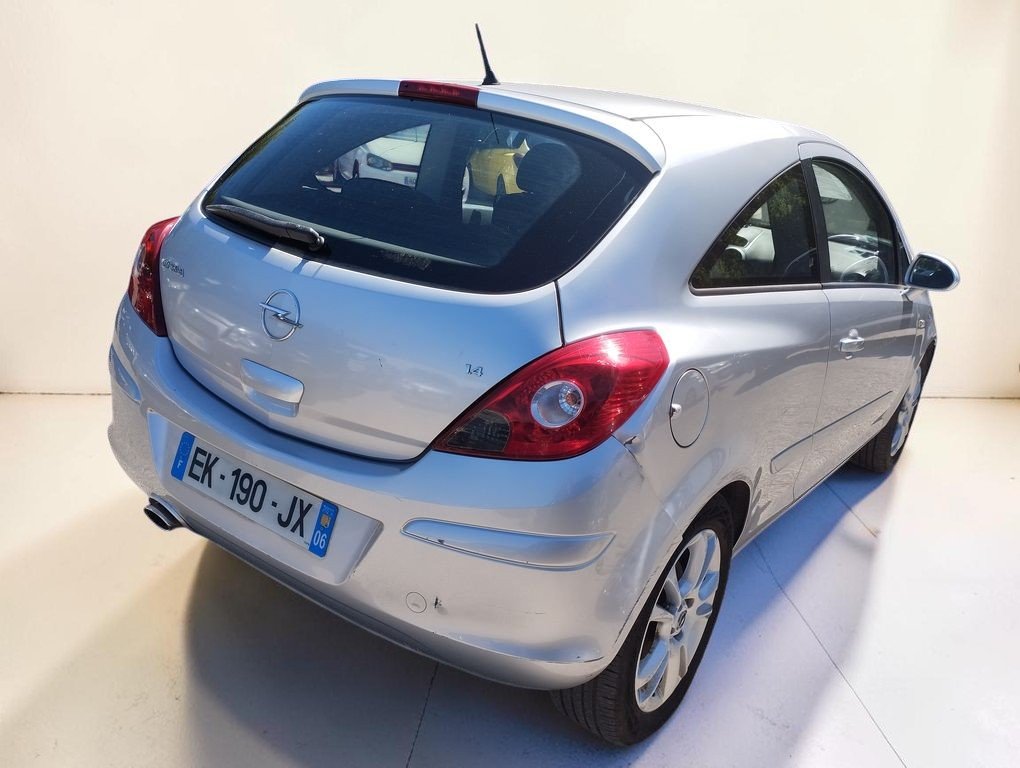 Opel Corsa - Photo 2