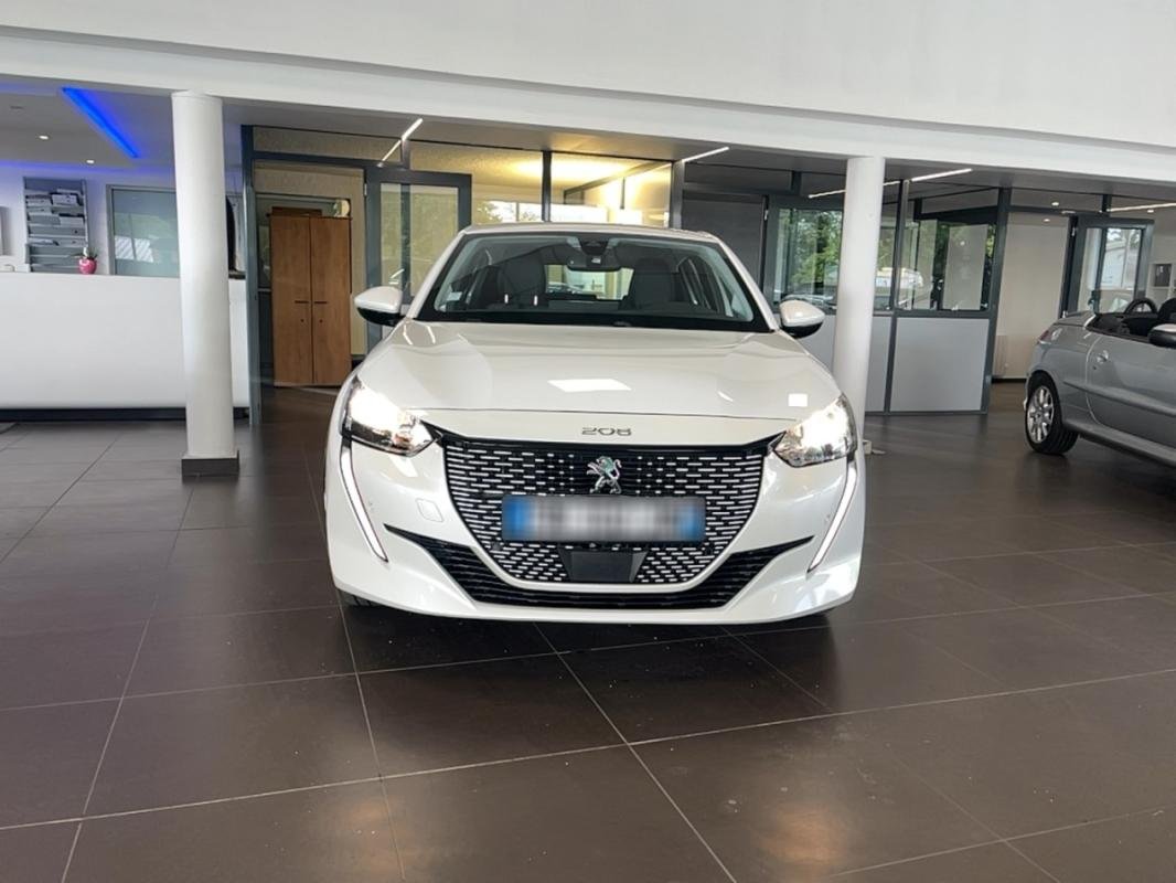 Peugeot E-208 - Photo 2
