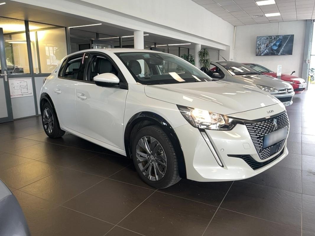 Peugeot E-208 - Photo 3